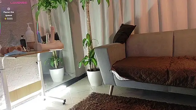 YuliethPetite online show from 26, 11, 2025