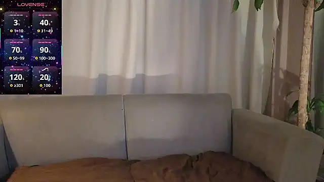 YuliethPetite online show from 9, 2, 2026