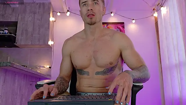 Ryannblue07 online show from 1, 12, 2025