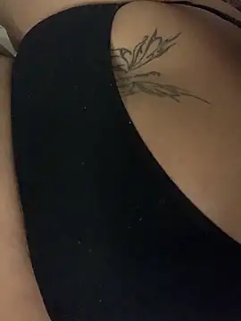 Snapshot of mariabootyyy chatting on 15, 10, 2025 mariabootyyy online show from 15, 10, 2025