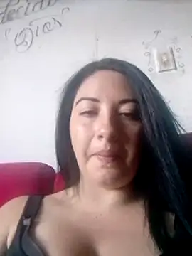 melisamoon  online show from 4, 4, 2026