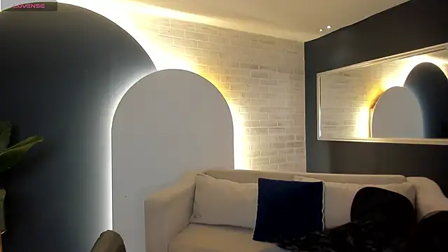 Snapshot of AmaliaCrus chatting on 4, 4, 2026 AmaliaCrus online show from 4, 4, 2026