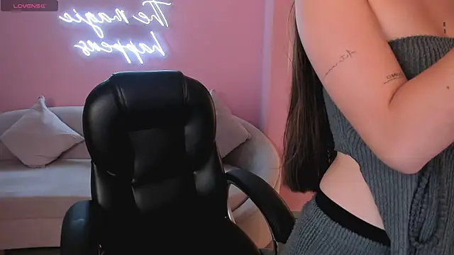 MaiaCollins online show from 2, 11, 2025