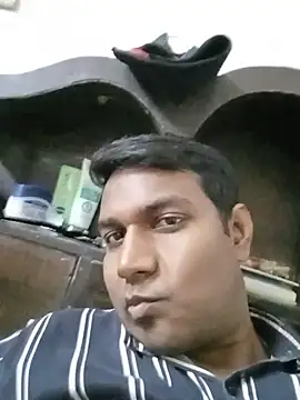 Snapshot of vikesh05 chatting on 2, 12, 2025 vikesh05 online show from 2, 12, 2025