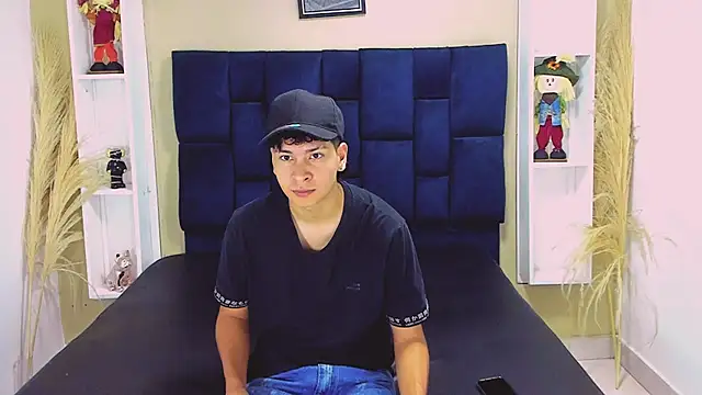 Jhojan twink online show from 25, 9, 2025