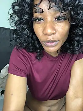 Snapshot of Miss__Mandy chatting on 8, 5, 2026 Miss Mandy online show from 8, 5, 2026