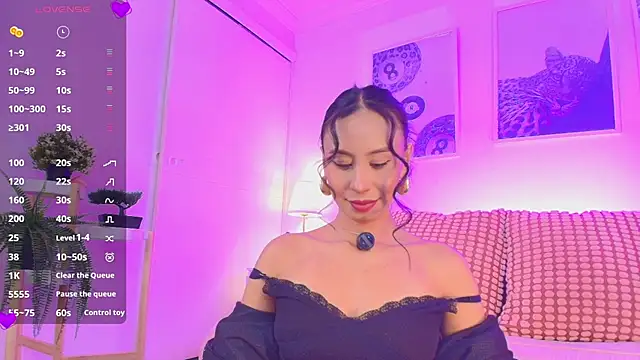 Snapshot of Valen_ross_ chatting on 4, 2, 2026 Valen ross online show from 4, 2, 2026