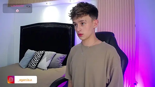 LiamWildx20 online show from 14, 4, 2026