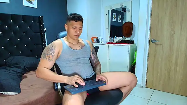 ethan dalton  online show from 14, 4, 2026