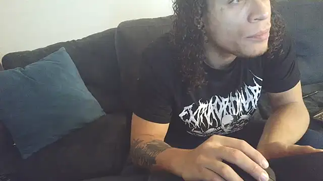 Snapshot of shurthingx chatting on 12, 4, 2026 shurthingx online show from 12, 4, 2026