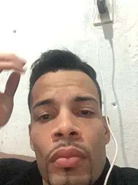 Snapshot of HenriquePhn chatting on 25, 6, 2026 HenriquePhn online show from 25, 6, 2026