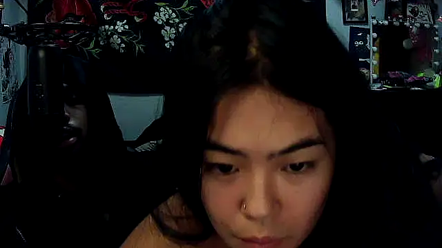 Snapshot of Cum4Cchyna chatting on 4, 10, 2025 Cum4Cchyna online show from 4, 10, 2025