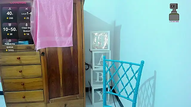 Snapshot of Alicebigboobsxxxx chatting on 22, 7, 2026 Alicebigboobsxxxx online show from 22, 7, 2026