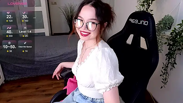 Snapshot of maddymystie chatting on 17, 3, 2025 maddymystie online show from 17, 3, 2025