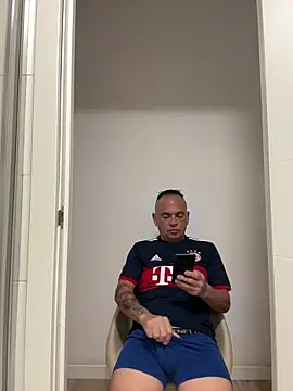 Snapshot of mateocali25 chatting on 18, 5, 2026 mateocali25 online show from 18, 5, 2026