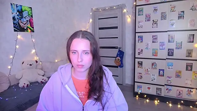 Snapshot of BarbiePieer chatting on 15, 12, 2025 BarbiePieer online show from 15, 12, 2025