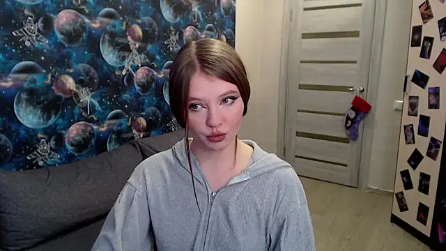 Snapshot of GinnyBlacky chatting on 15, 12, 2025 GinnyBlacky online show from 15, 12, 2025