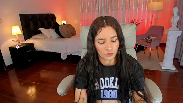 hanna mils online show from 28, 5, 2026
