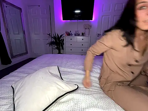 Snapshot of Missalex_xo chatting on 18, 10, 2025 Missalex xo online show from 18, 10, 2025