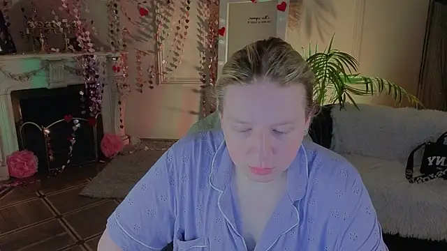 Snapshot of Jes_Solar chatting on 2, 3, 2026 Jes Solar online show from 2, 3, 2026