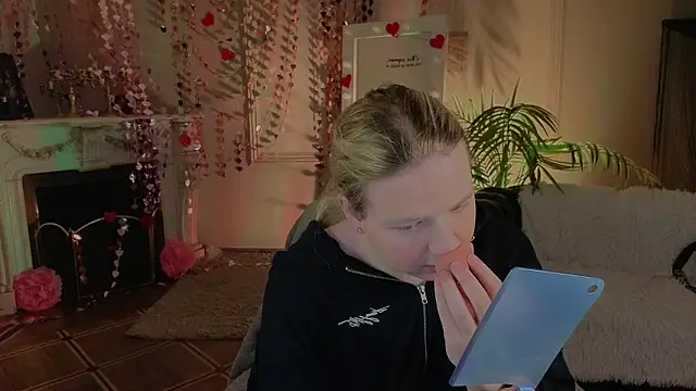 Snapshot of Jes_Solar chatting on 3, 3, 2026 Jes Solar online show from 3, 3, 2026