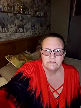 MissQueenBeex online show from 4, 4, 2026