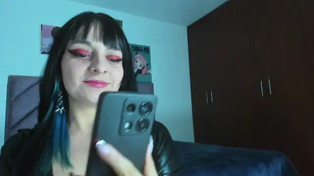 KARINNA  RAVEN online show from 17, 11, 2025