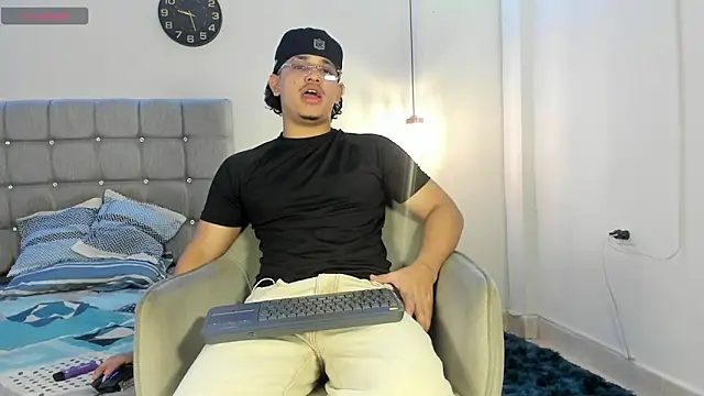 samxx muscle online show from 15, 11, 2025