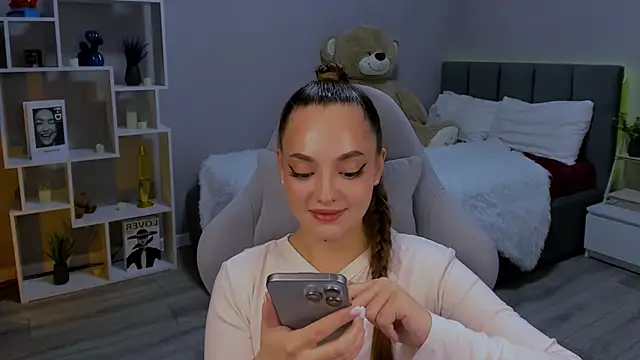 MelanieAlves online show from 28, 11, 2025