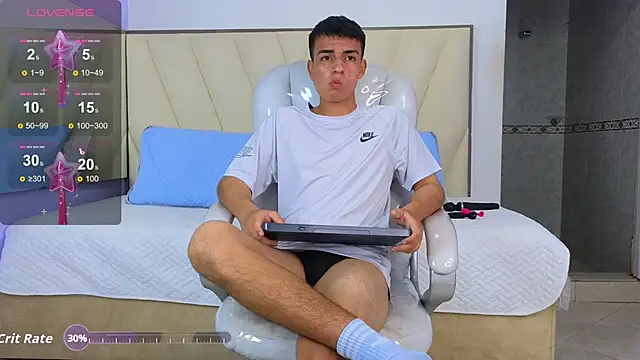 Hotboy21  online show from 19, 11, 2025