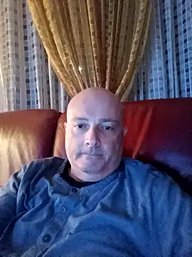 Snapshot of Alexis_Bull chatting on 10, 11, 2025 Alexis Bull online show from 10, 11, 2025