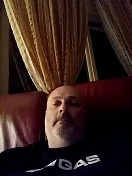 Alexis Bull online show from 11, 3, 2026