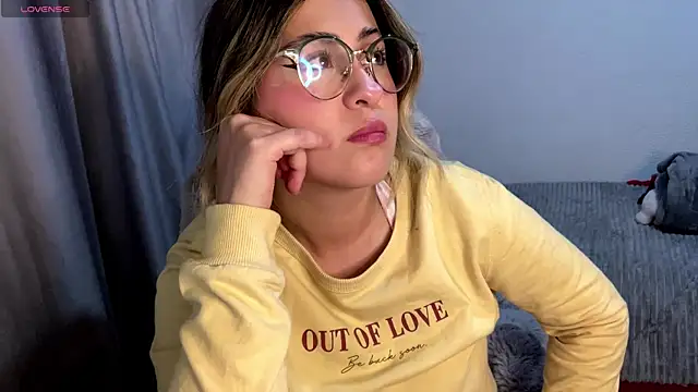 emma  bell  online show from 3, 11, 2025