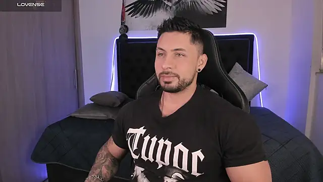 santi aesthetic online show from 23, 4, 2026