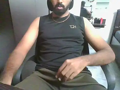 Snapshot of lovelyakash69 chatting on 2, 6, 2026 lovelyakash69 online show from 2, 6, 2026