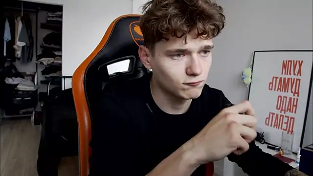 DanyDavis online show from 5, 10, 2025