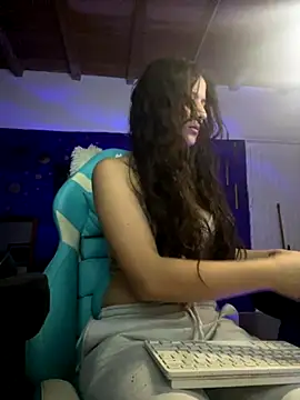 Snapshot of venusgh_ chatting on 10, 10, 2025 venusgh  online show from 10, 10, 2025