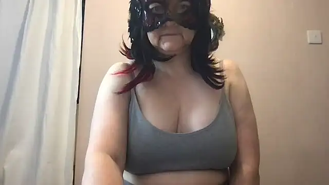 Snapshot of Raven_Magical_Milf chatting on 25, 10, 2025 Raven Magical Milf online show from 25, 10, 2025