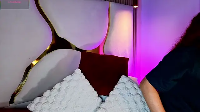 AmmberJones online show from 10, 1, 2026