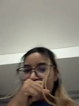 Snapshot of Pretty_roxxyy chatting on 28, 5, 2026 Pretty roxxyy online show from 28, 5, 2026