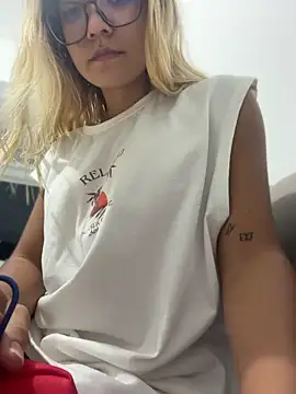 Pretty roxxyy online show from 30, 6, 2026
