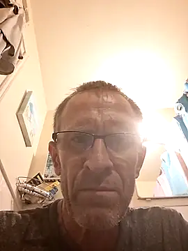 Snapshot of moasslicker chatting on 12, 9, 2025 moasslicker online show from 12, 9, 2025