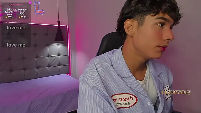 Snapshot of OliverTwinky chatting on 28, 2, 2026 OliverTwinky online show from 28, 2, 2026