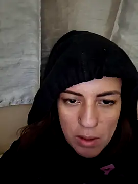 AkiciaAQ online show from 20, 3, 2025