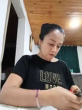 Snapshot of MELODY__06 chatting on 15, 7, 2026 MELODY 06 online show from 15, 7, 2026