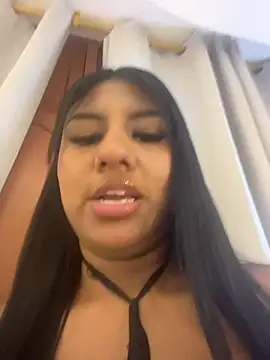 Snapshot of Emmily_Vargas chatting on 11, 10, 2025 Emmily Vargas online show from 11, 10, 2025