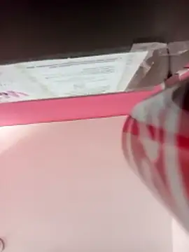 Snapshot of luuiss12 chatting on 10, 1, 2026 luuiss12 online show from 10, 1, 2026