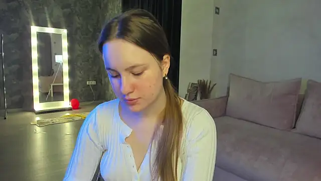 Candy Cansew online show from 6, 2, 2026