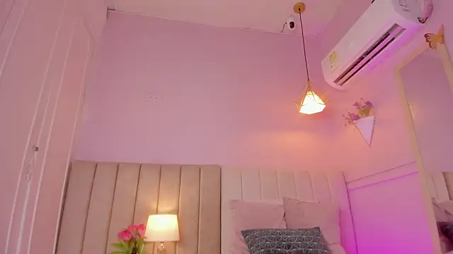  lucia 18 online show from 10, 9, 2025