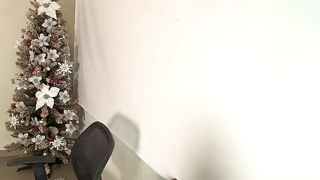  Victoria Collins online show from 4, 12, 2025